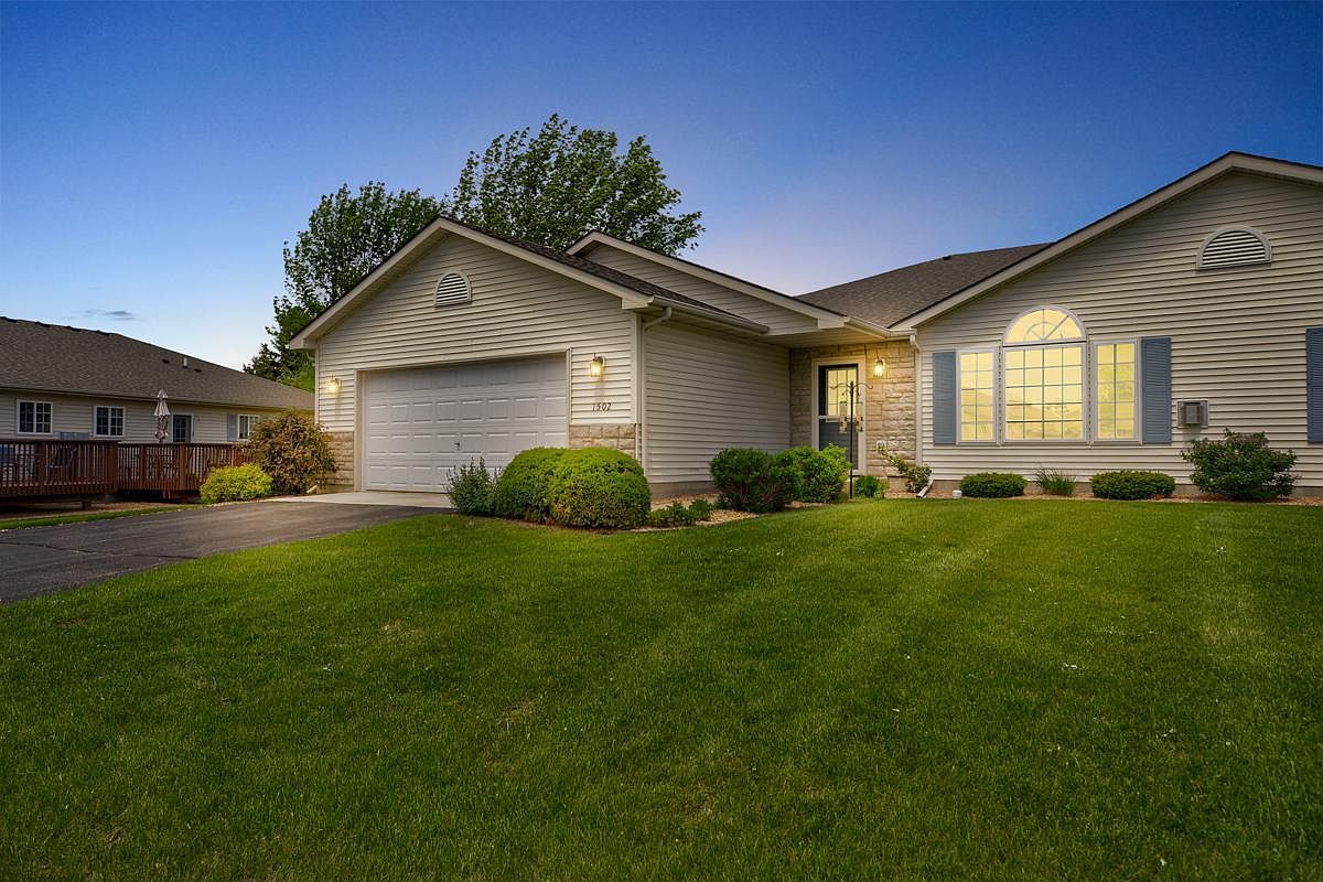 1502 Carriage Cir, Faribault, MN 55021 Zillow