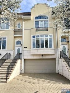109 Winding Crk, Old Tappan, NJ, 07675