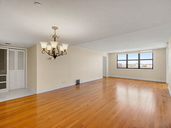 5th image of 1542 Jupiter Cove Drive #503c