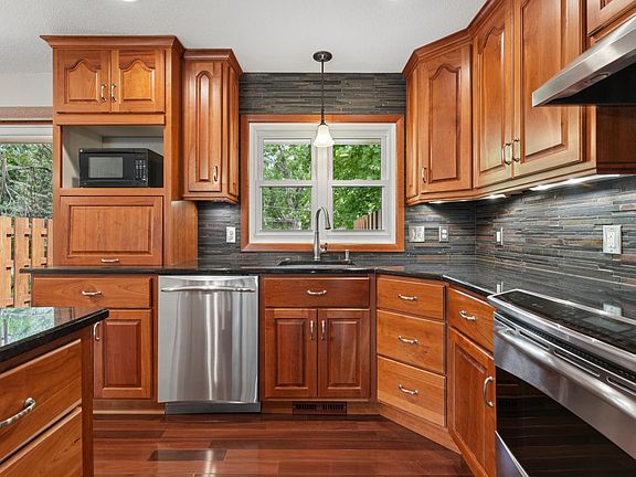 3rd image of 543 Westby Dr NE