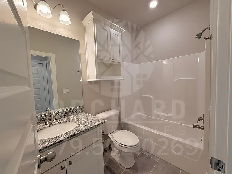 941 Madden St — Photo 15