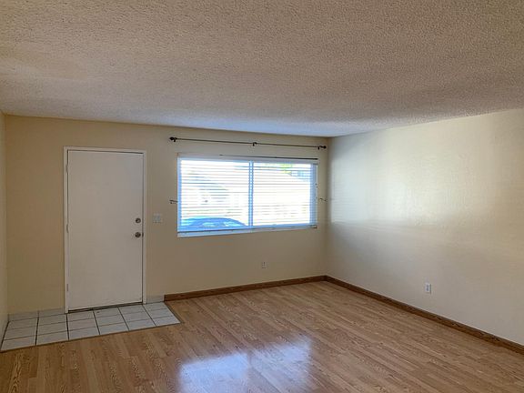 3rd image of 8036 Camino Kiosco