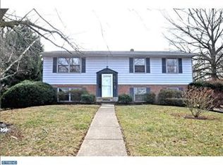 112 Hunter Ln, North Wales, PA