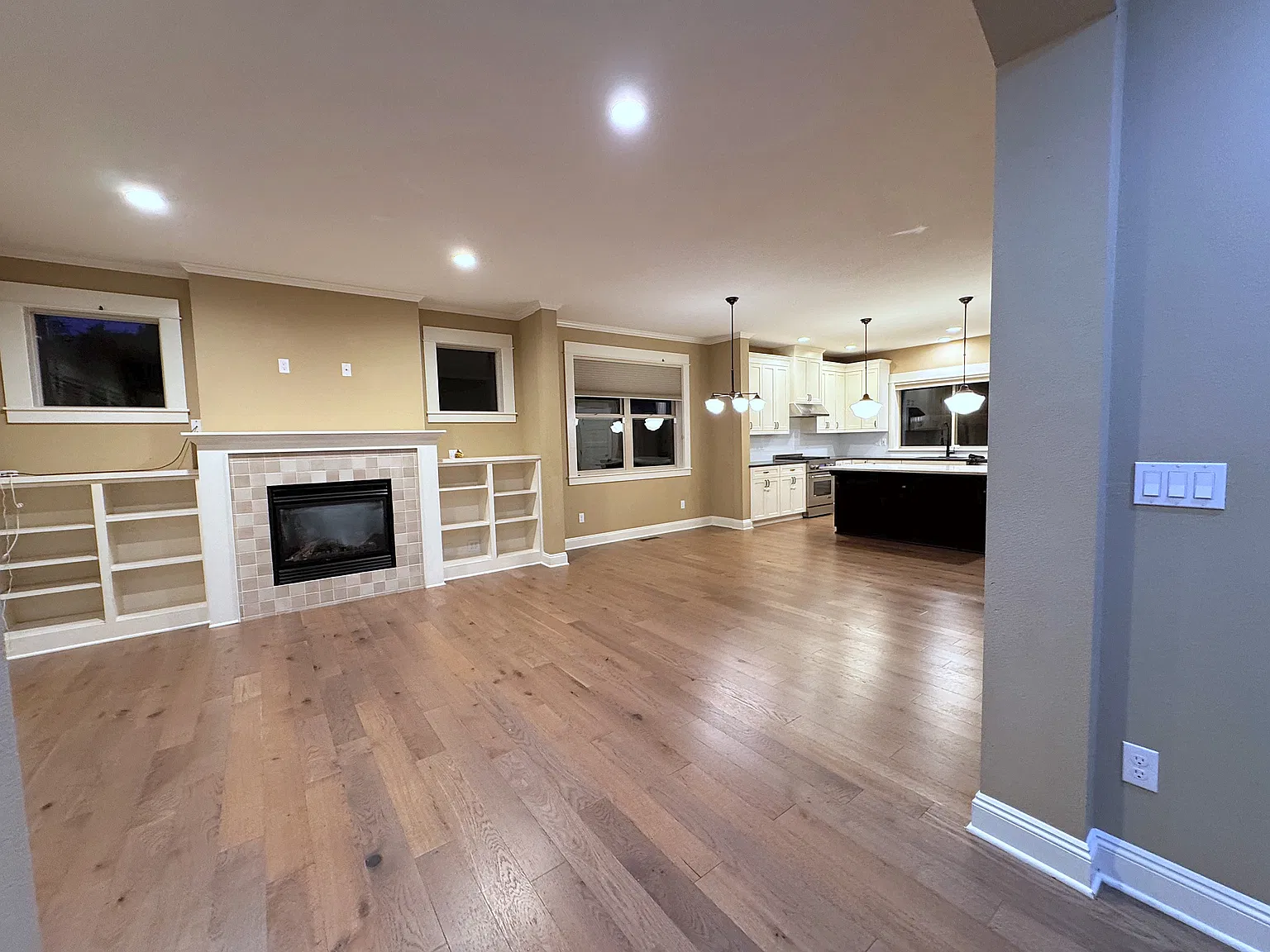 4 bed, 3.5 bath, 2717 sqft, $4,500 — Photo 4