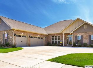 45 Cypress Grove Ln, Huntsville, AL 35824