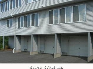 365 Woodford Ave #E-34, Plainville, CT 06062
