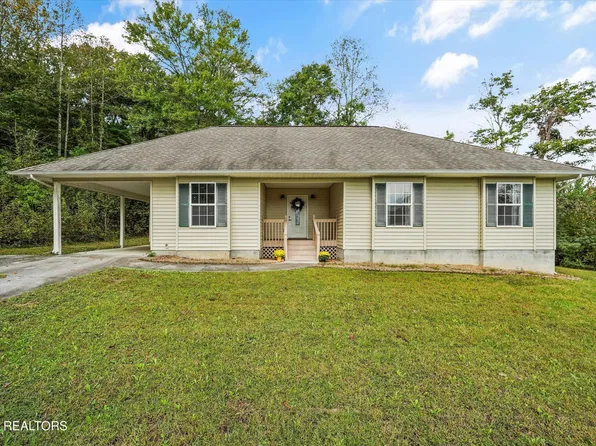 222 Disney Ln, Caryville, TN 37714