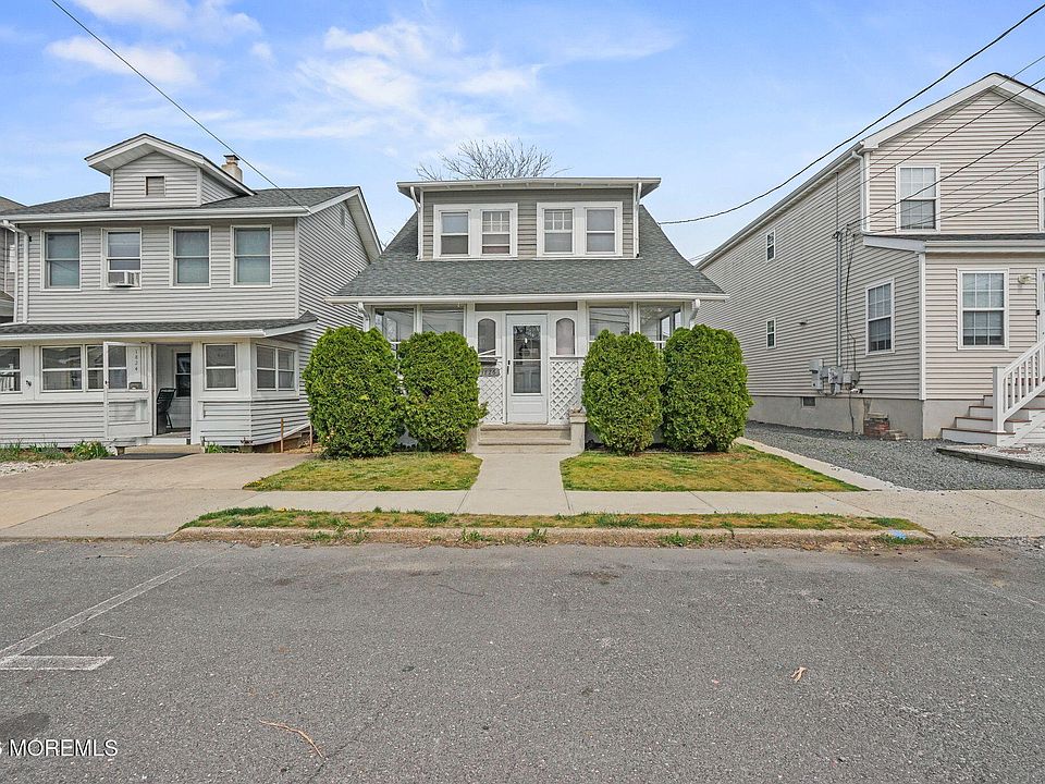 1st image of 1826 Laurel Terrace