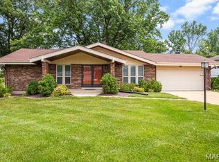 5100 Heathfield Dr, Saint Louis, MO