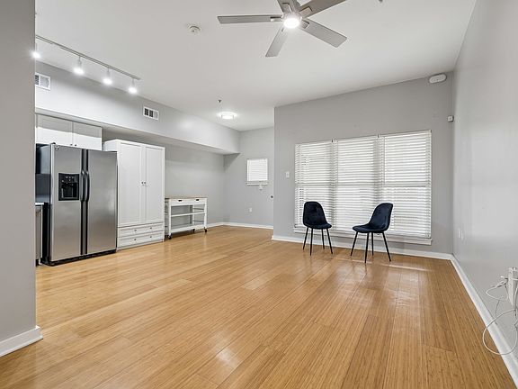 5th image of 807 18th Ave #314