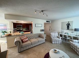 16570 NE 26th Ave APT 4A, North Miami Beach, FL 33160