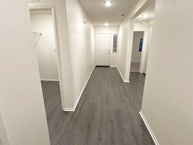 1338 Division Ct — Photo 8