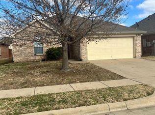 504 Paddle Dr, Crowley, TX 76036