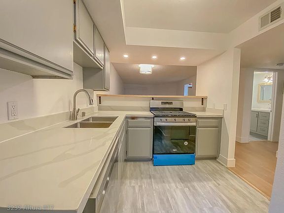 5th image of 3239 Altura Ave APT 11