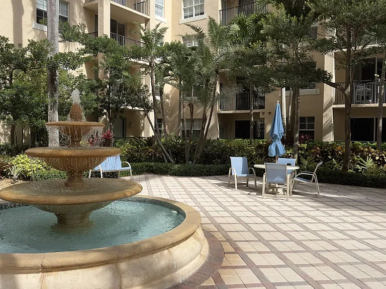 1801 N Flagler Dr #910 — Photo 32