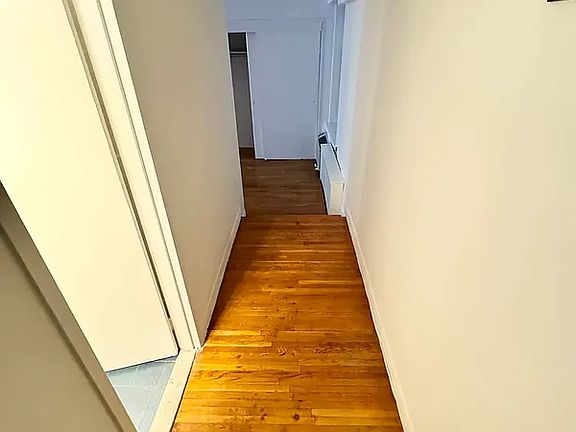 3rd image of 135 Charles St #Ld