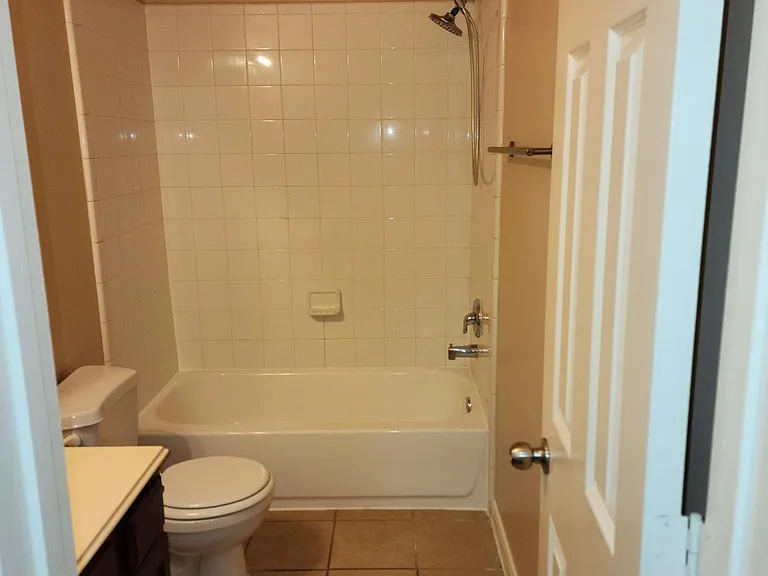 4918 Landward Ln — Photo 7