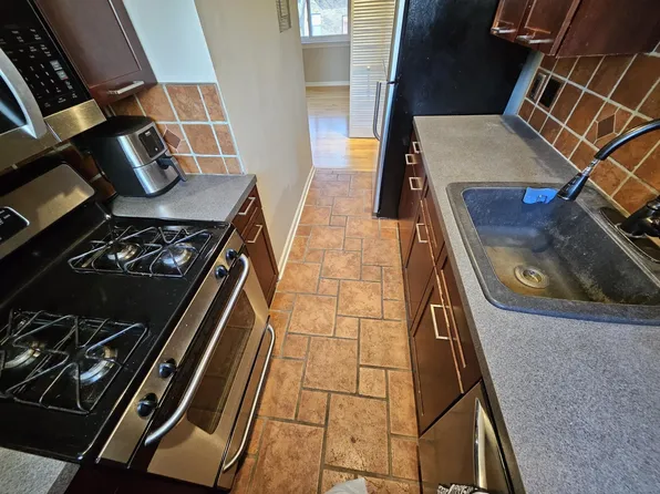 741 10th Street image 9 of 28