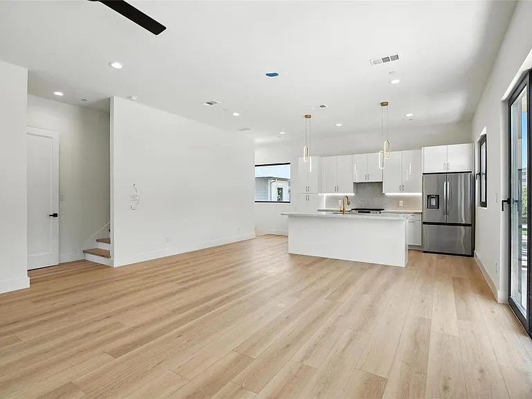 1425 N Garrett Ave #108 — Photo 11
