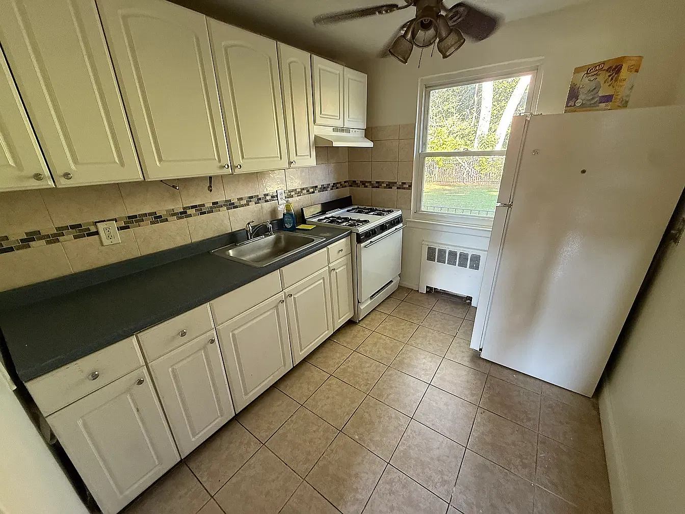 1 bed, 600 sqft, $1,600 — Photo 2
