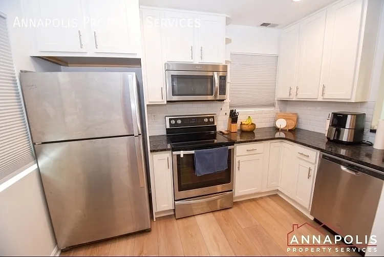 1625 Hilltop Rd — Photo 3