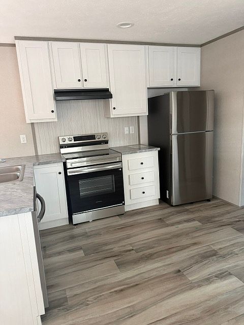 1st image of 217 Benwell Pl