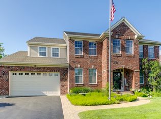424 Wentworth Cir, Cary, IL 60013