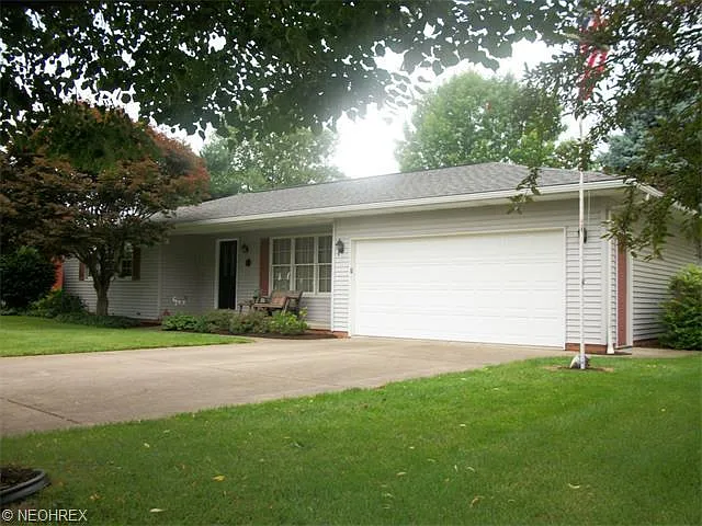 132 Wade Dr photo 1