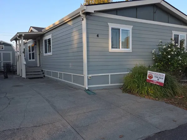 1003 NW 139th St Unit 4, Vancouver, WA 98685