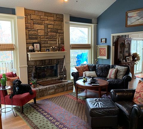 Great Room w/Fireplace