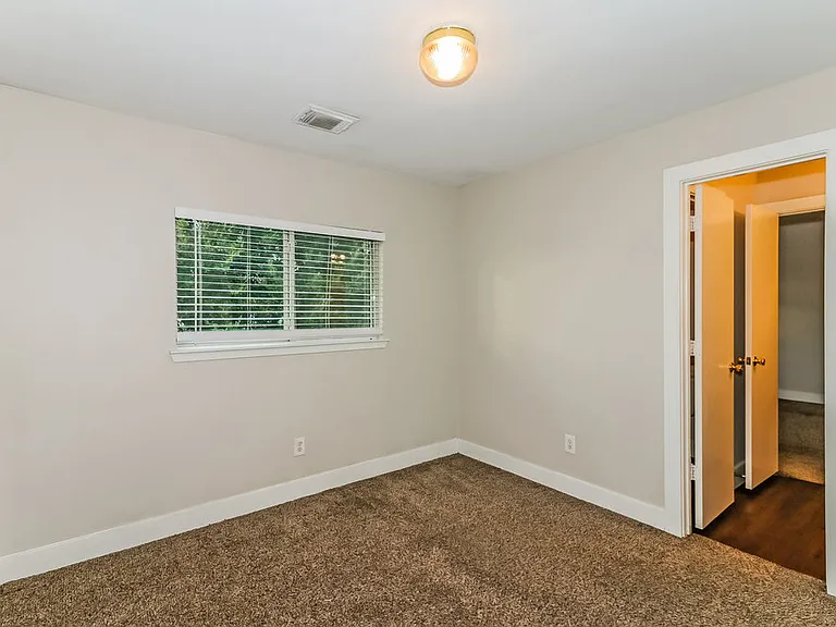 20014 Rustic Lake Ln — Photo 17