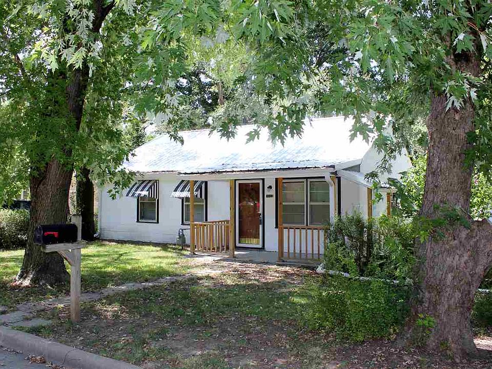 1st image of 1113 Shelden St