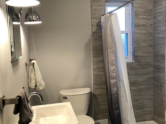 Main bathroom