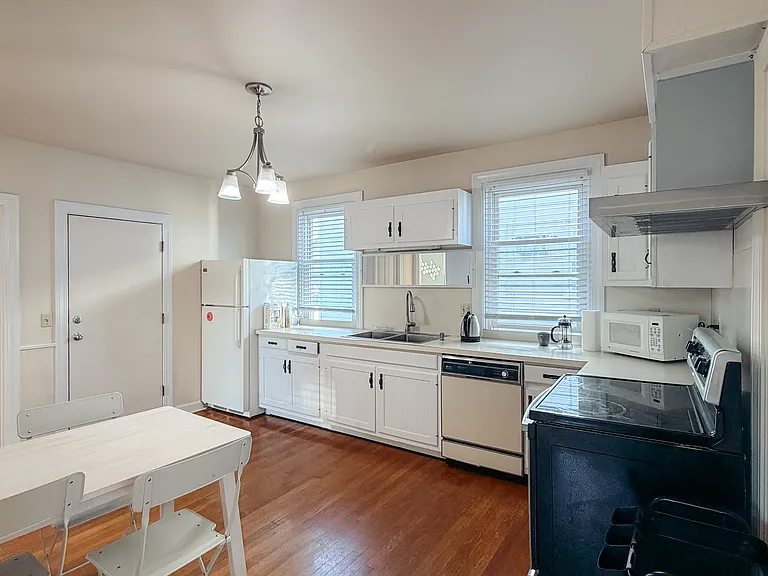 97 E Manning St #2 — Photo 6