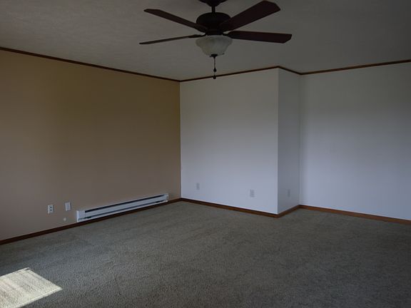 2nd image of 10958 Greenfield Ave