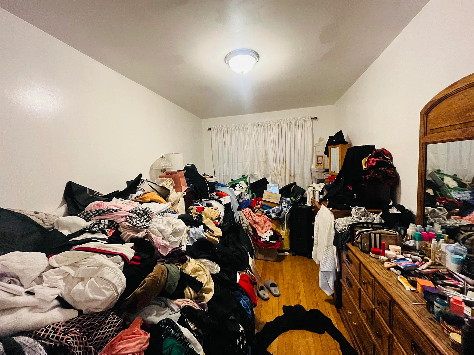 2 bed, 1.0 bath, 1000 sqft, $2,500 — Photo 4