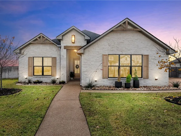 10100 Feather Trace Ln, Waco, TX 76712