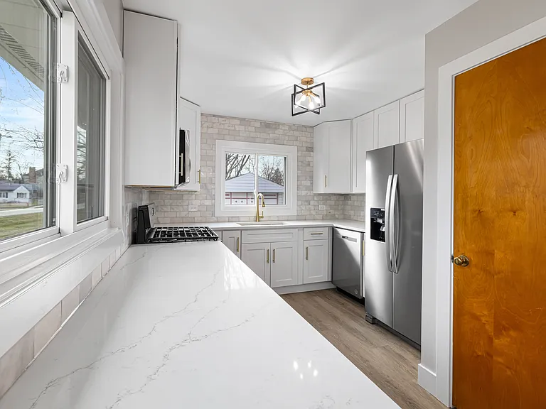 5130 Williams St — Photo 6