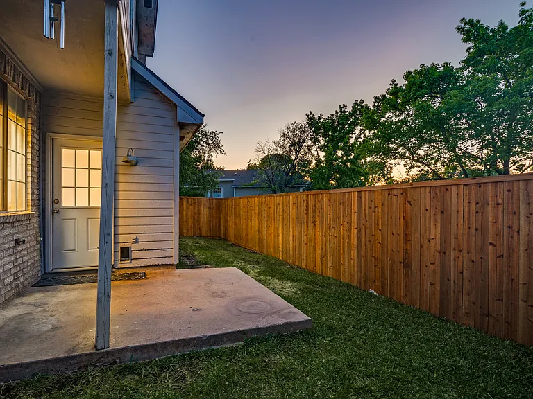 1333 Maywood Ct — Photo 25
