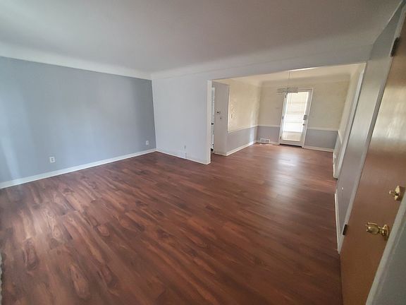 Living Room/Dining Room