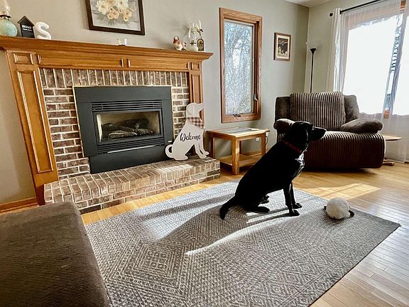 4th image of 409 Roby Road