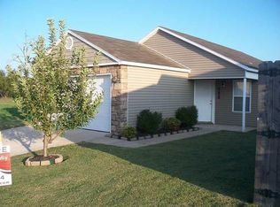 555 Cascade Cir, Springdale, AR 72764