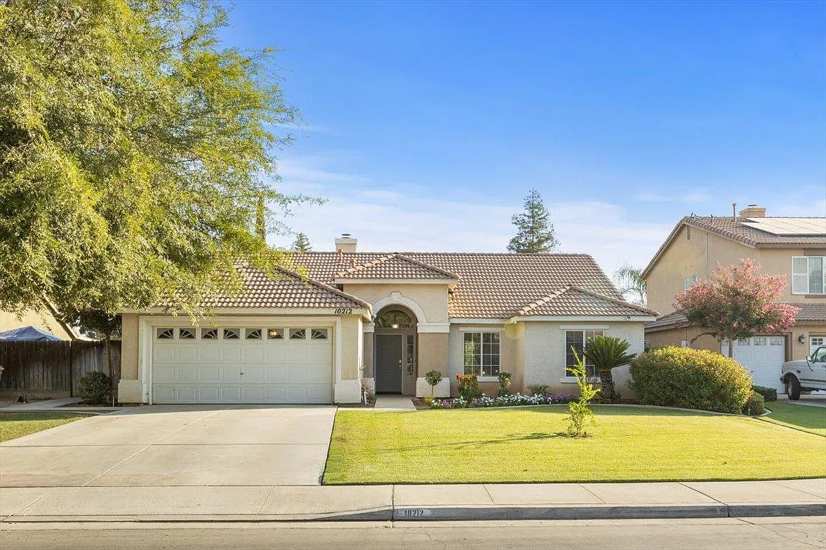 10212 Willow Bend Ct — Photo 1