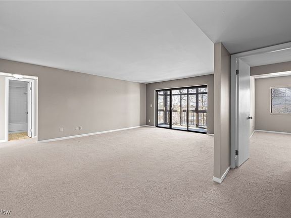 5th image of 160 Fox Hollow Dr APT 507D