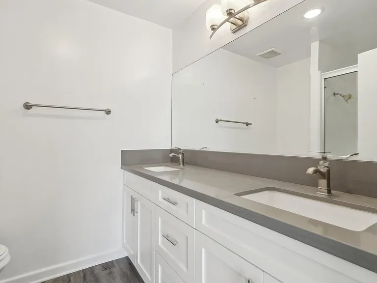 8375 Fountain Ave — Photo 19