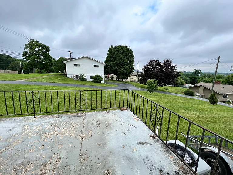 101 Londonderry Rd — Photo 17