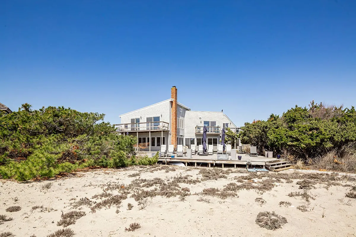 Building Photo - 64 Shore Rd