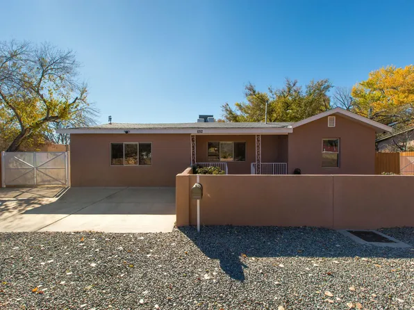 1012 Chavez Rd NW, Los Ranchos De Albuquerque, NM 87107