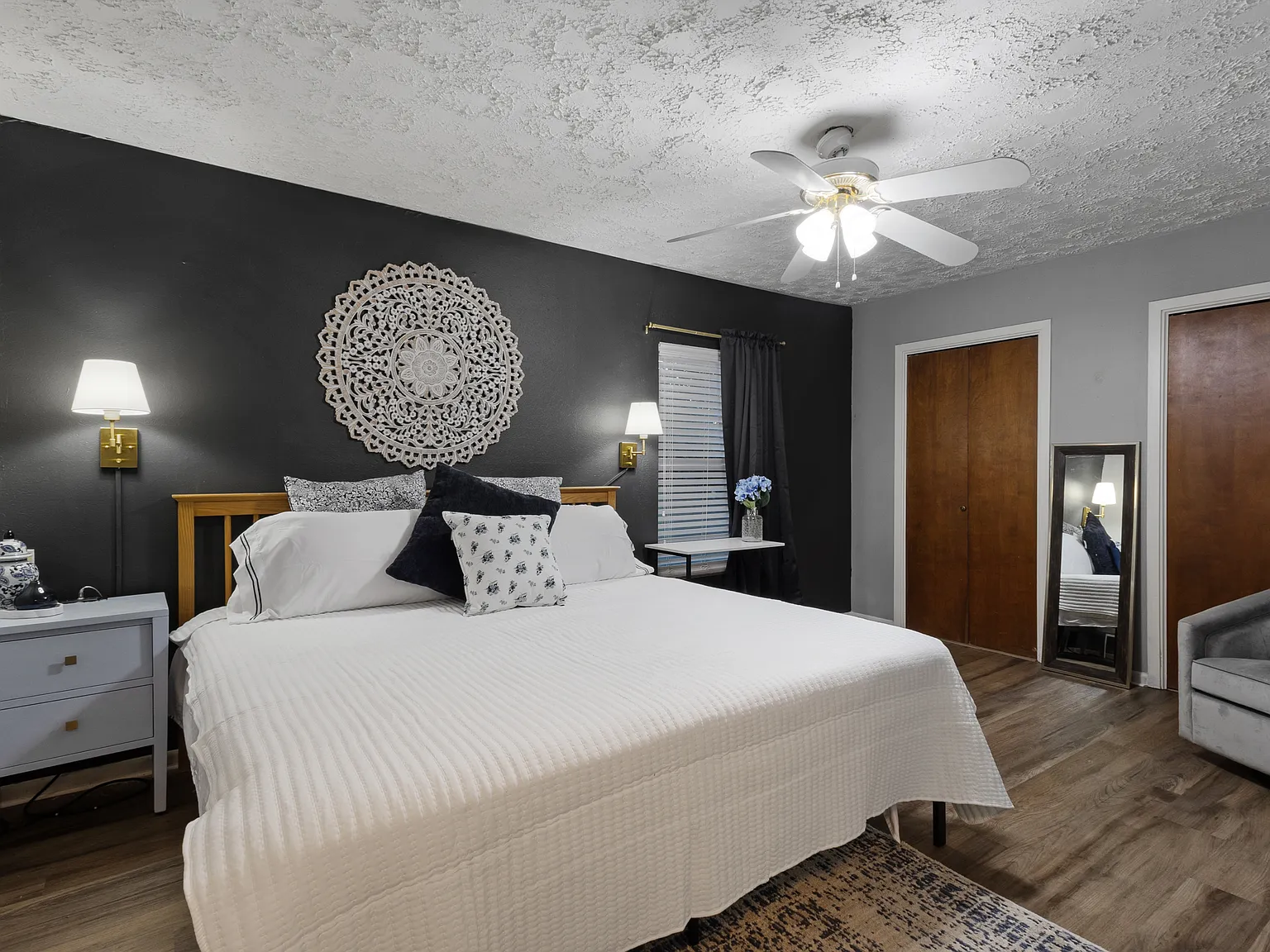 2 bed, $1,750 — Photo 1