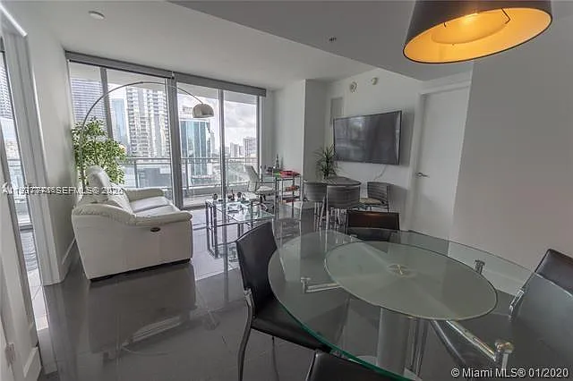 92 SW 3rd St #1802 — Photo 11
